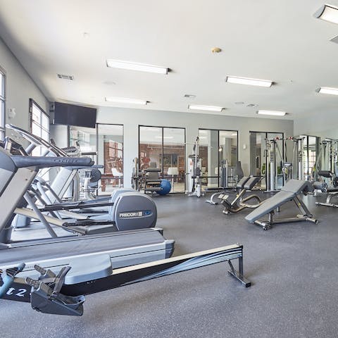 Break a sweat no matter what time of day in the 24/7 fitness centre
