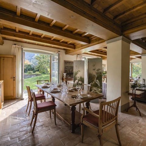 Enjoy the rustic Tuscan farmhouse atmosphere of this beautiful villa