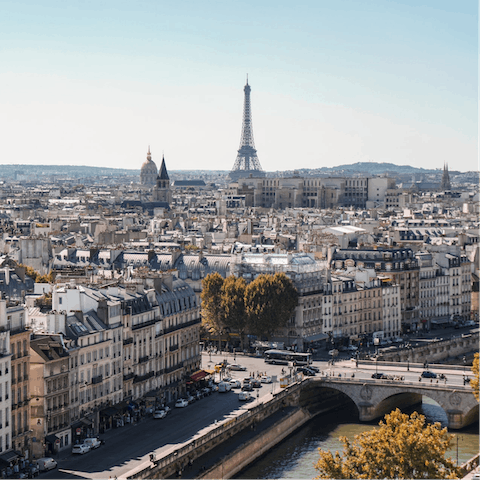 Explore Paris with ease – many of the famous landmarks are within walking distance