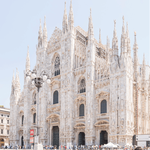 Walk to the Duomo Cathedral in twenty minutes