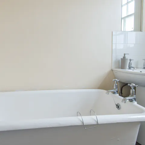 Treat yourself to some well-earned me-time in one of the rolltop bathtubs