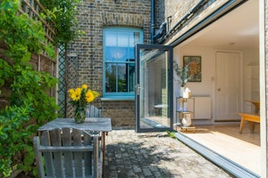 Deal Darling image 3