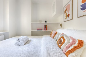 Rive Gauche Reverie image 10
