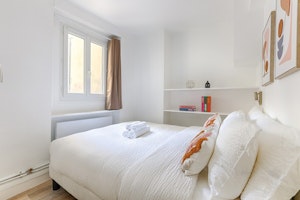 Rive Gauche Reverie image 9