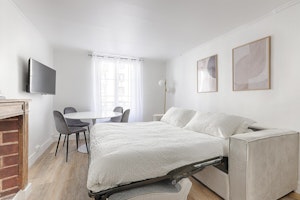 Rive Gauche Reverie image 7