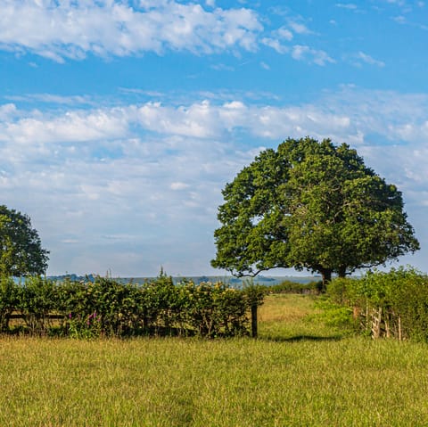 Explore the countryside of Dedham Vale or head to the local riverside pub in Nayland, a five-minute walk away