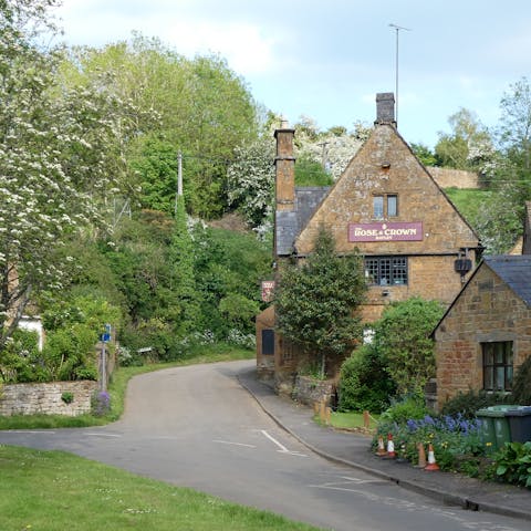 Stay in the village of Avon Dassett, right on the edge of the Cotswolds