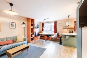 The Upper House image 3
