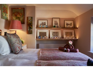 Have I Got Mews for You image 7