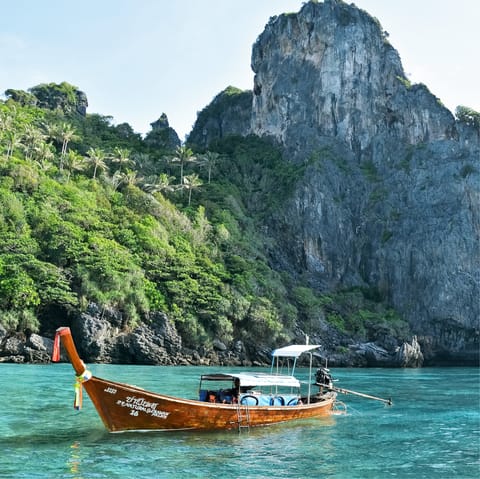 Discover the island of Phuket from your luxury resort location