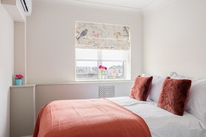 Regent's Rest image 11