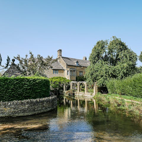 Explore the Cotswolds, including Chipping Campden and Bourton-on-the-Water, just over a fifteen-minute and thirty-minute drive away respectively