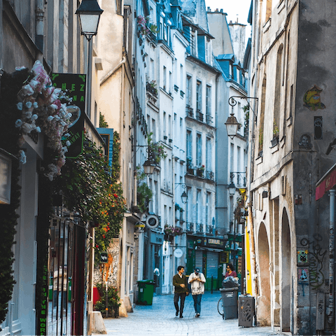 Discover the delights of Le Marais, right on your doorstep