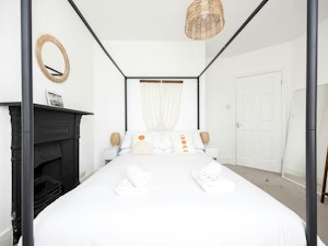 Hove Hideaway image 12