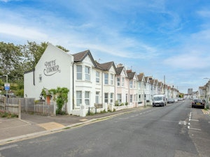Hove Hideaway image 8