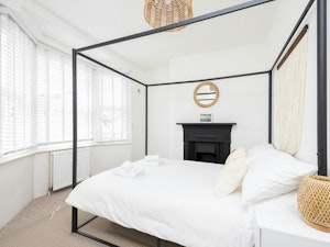 Hove Hideaway image 6