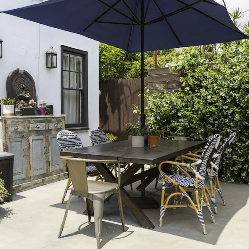 Share a meal with friends in a shaded spot
