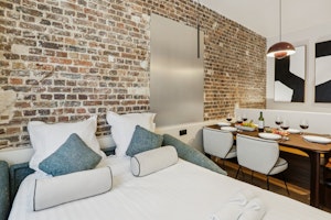 Brick & Bubbles image 11