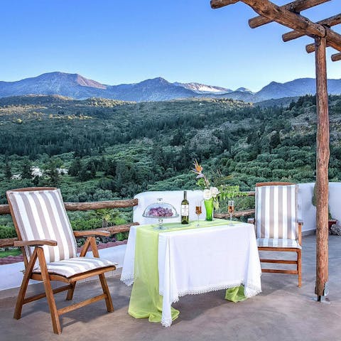 Indulge in a bottle of kotsifali while gazing out at views of  the White Mountains