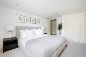 Urban Elegant Abode image 12