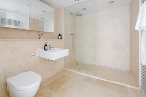 Urban Elegant Abode image 4