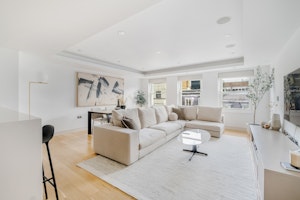 Urban Elegant Abode image 1