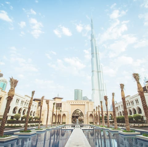 Stay in Downtown Dubai, a hotspot of world-class shopping, dining and sightseeing