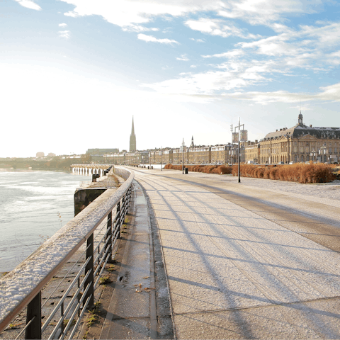 Discover the beauty of Bordeaux from Les Chartrons neighbourhood