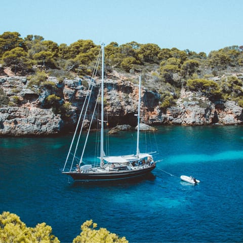 Feel inspired by the beauty of Mallorca – the coast is a short drive away