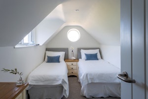 The House of the Soaring Sun image 10