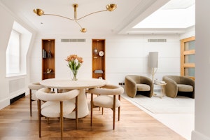 Champagne in Mayfair image 8