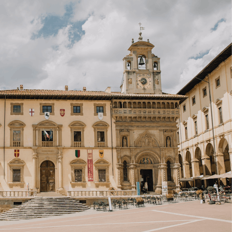 Explore the historic city of Arezzo – just a ten-minute drive away