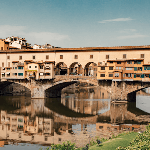 Begin your stay with a stroll across Ponte Vecchio – just two-minutes away