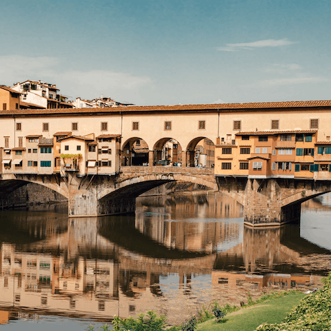 Begin your stay with a stroll across Ponte Vecchio – just two-minutes away
