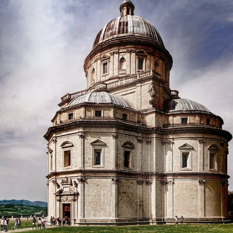 Visit the Church of Saint Mary of Consolation in the nearby city of Perugia 