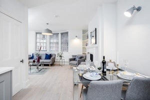 Upstager image 11
