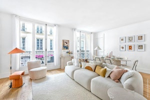 Marais Grace image 8