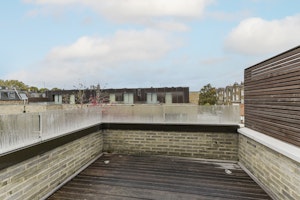Capital Hideaway image 12
