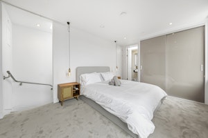 Capital Hideaway image 9