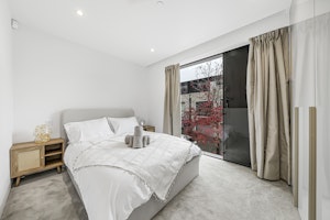 Capital Hideaway image 7