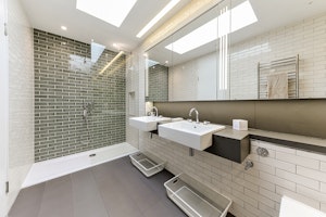 Capital Hideaway image 3