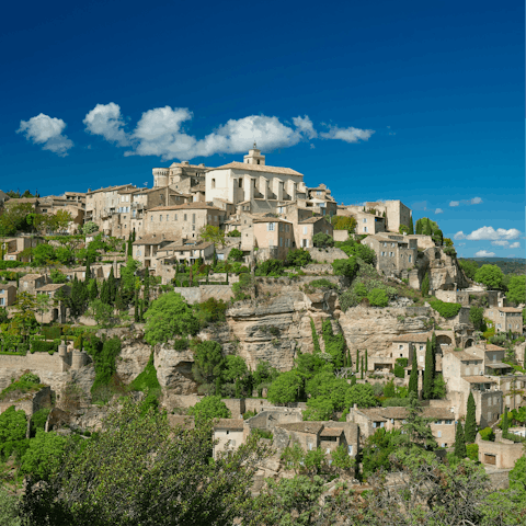 Explore the beautiful hilltop village of Gordes