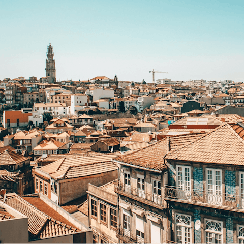 Stay in Bonfim, perfectly placed to explore Porto on foot