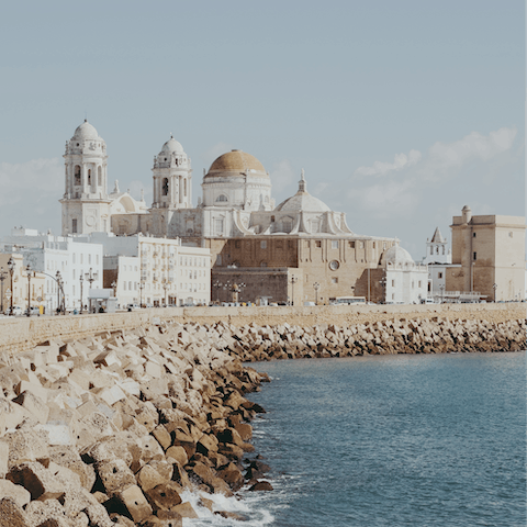 Visit the beautiful Catedral de Cádiz