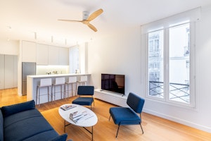 Parisian Prism image 11