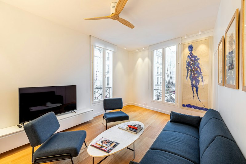 Parisian Prism additional image