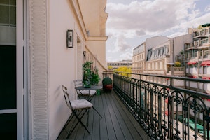 A Parisian Portrait image 13