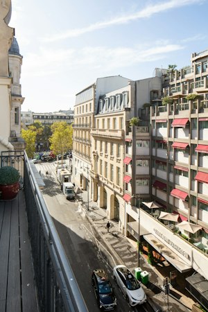 A Parisian Portrait image 13