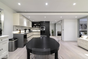 Urban Wonder image 8