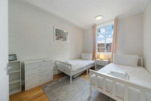 Kensington Kinship image 15